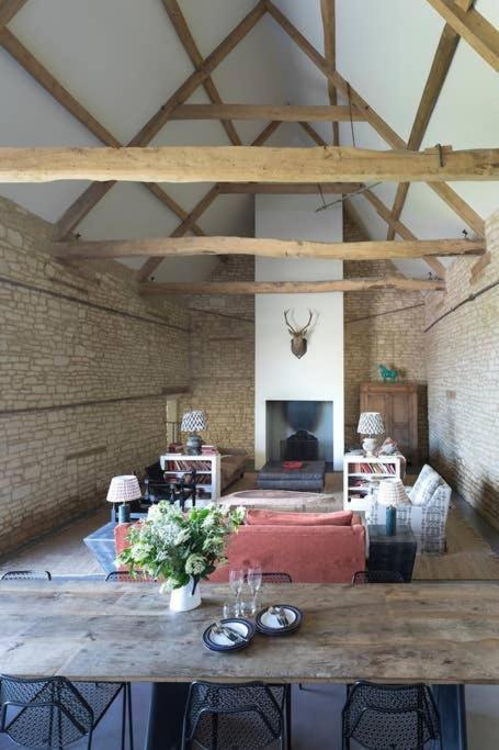 Crucis Park Estate Villa Cirencester Esterno foto