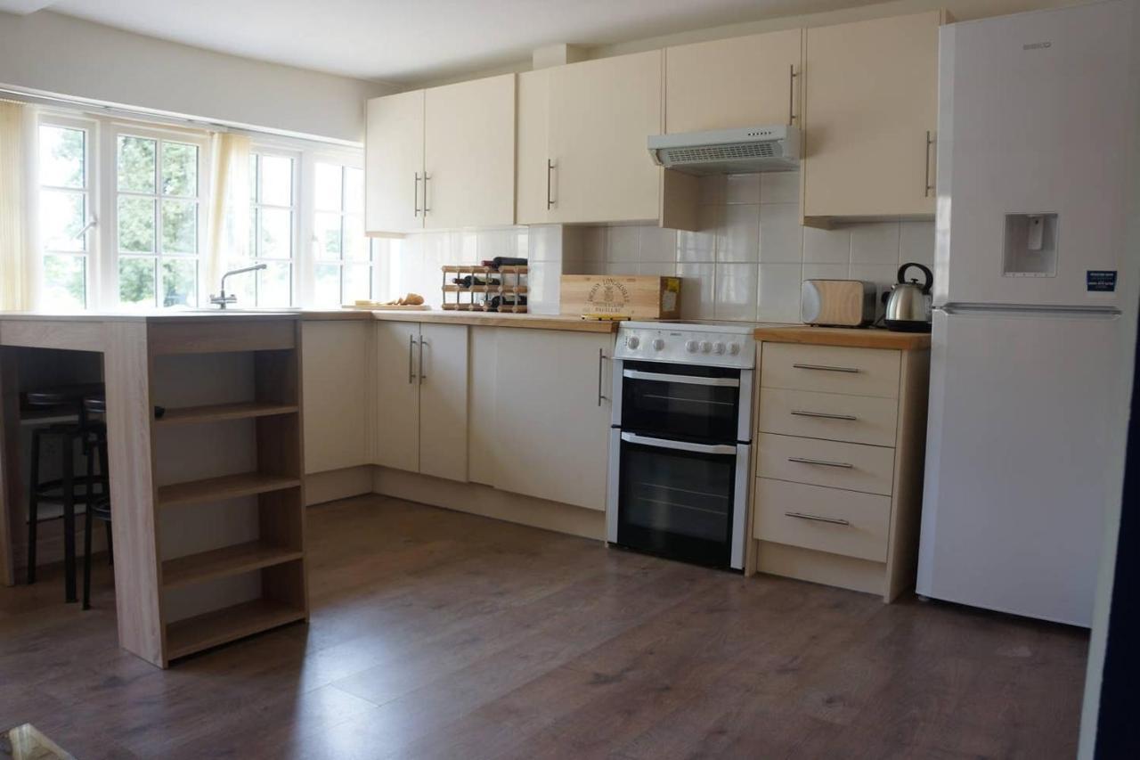 Crucis Park Estate Villa Cirencester Esterno foto