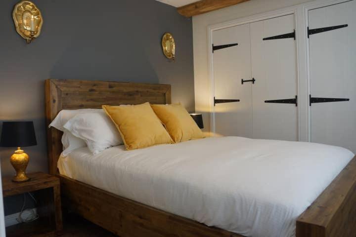 Crucis Park Estate Villa Cirencester Esterno foto