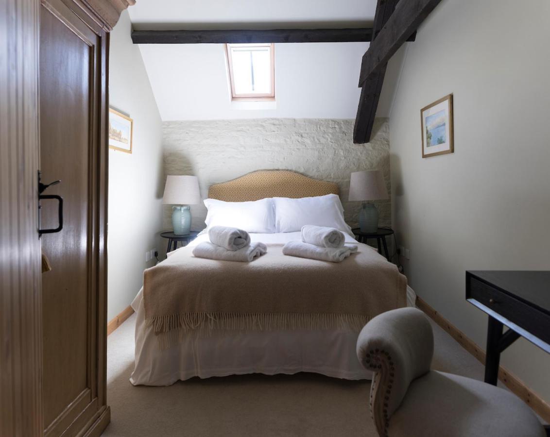 Crucis Park Estate Villa Cirencester Esterno foto