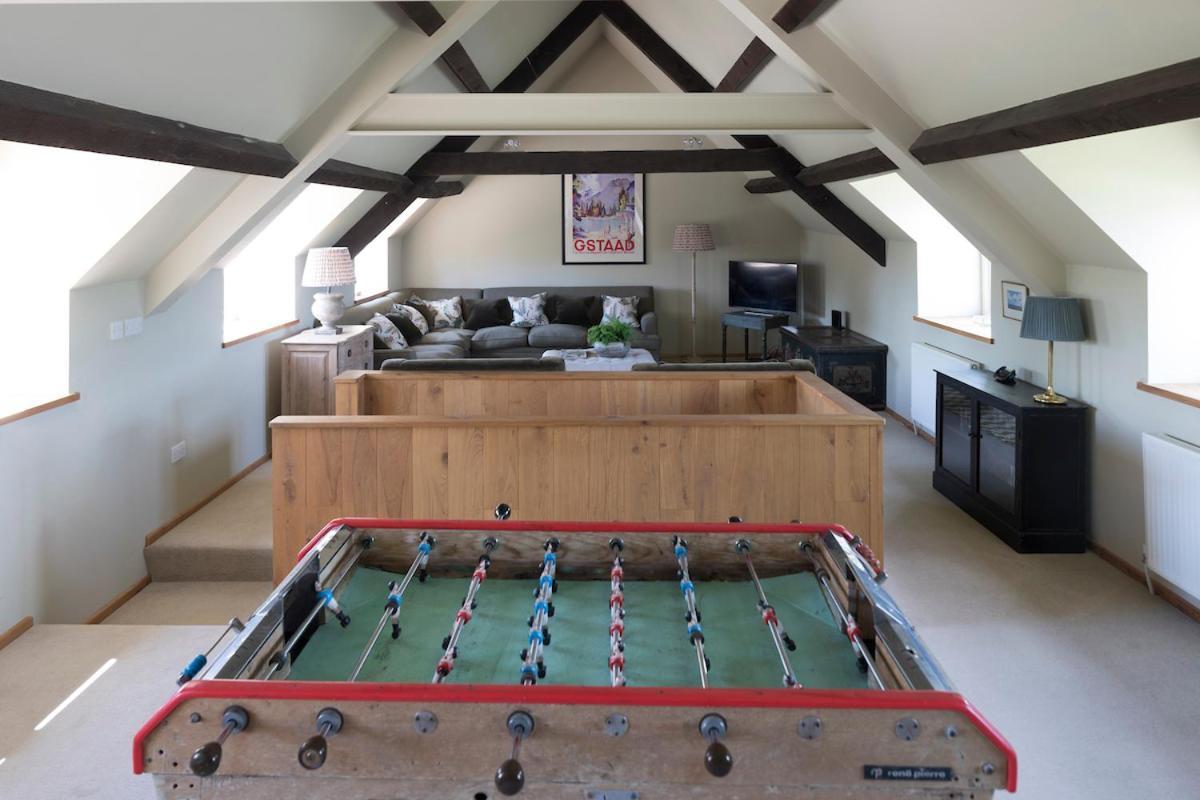 Crucis Park Estate Villa Cirencester Esterno foto